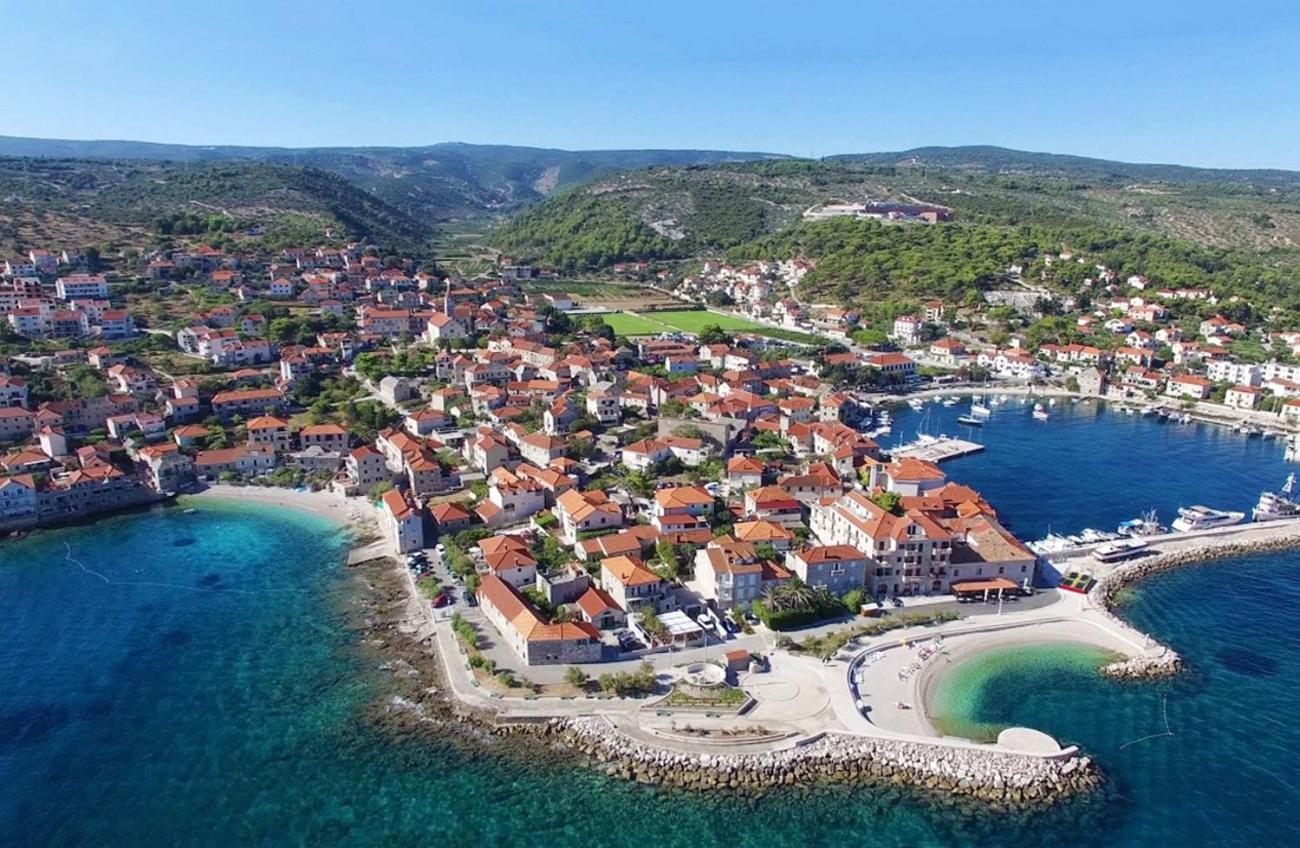 Apartments With A Parking Space Postira, Brac - 18472 Екстер'єр фото